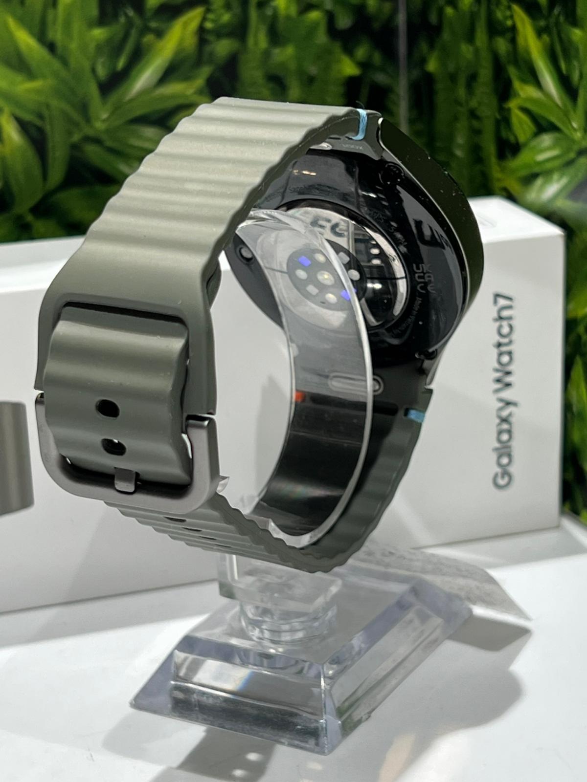 Samsung Galaxy Watch7 Kártyafüggetlen, 12 hó garancia