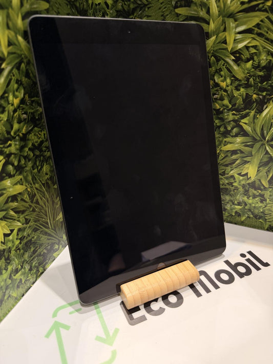 Apple iPad 8th Gen Wi-Fi 32 GB, 12 hó garancia