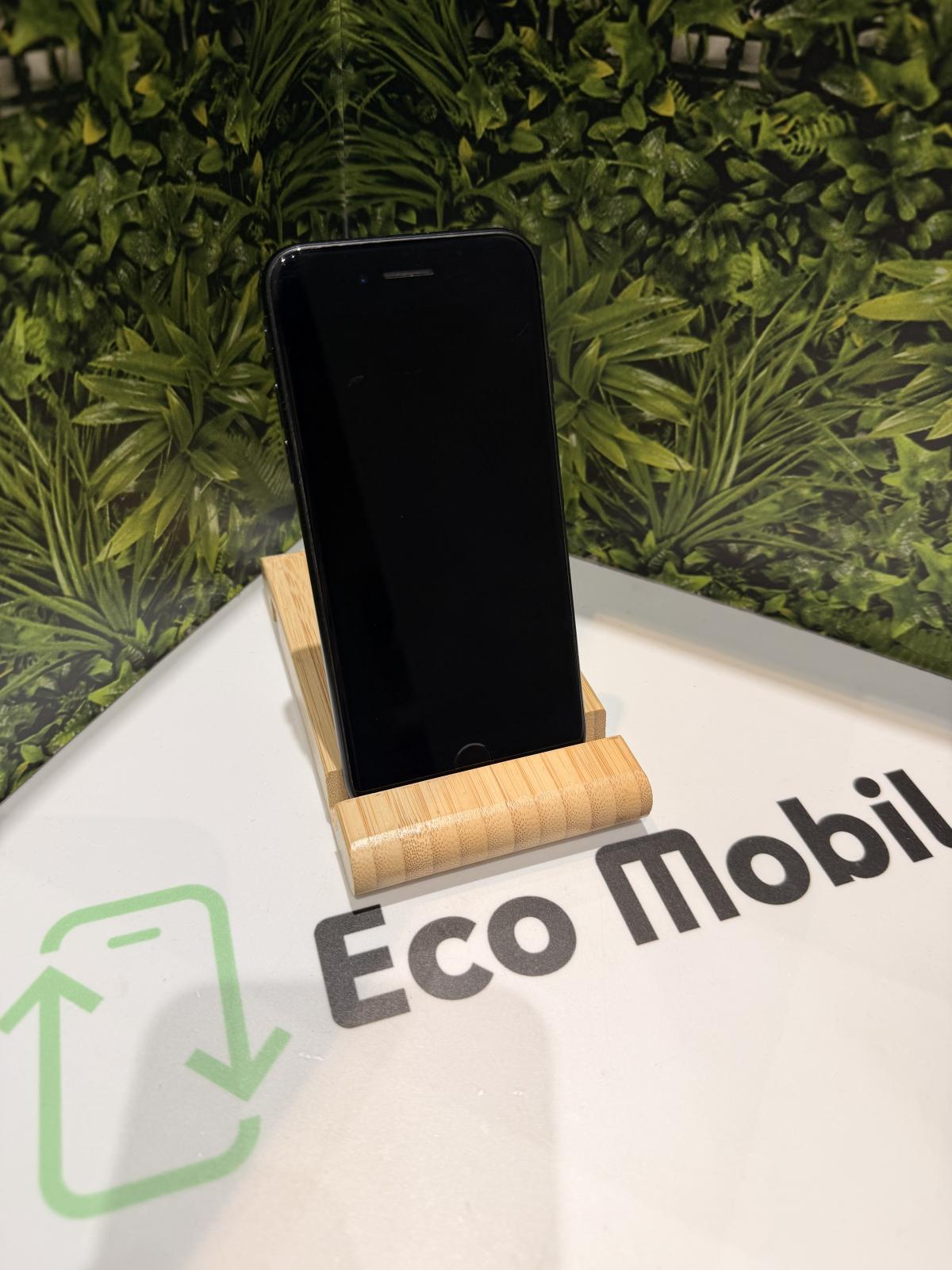 Apple iPhone SE (2020) Kártyafüggetlen 64 GB, 12 hó garancia