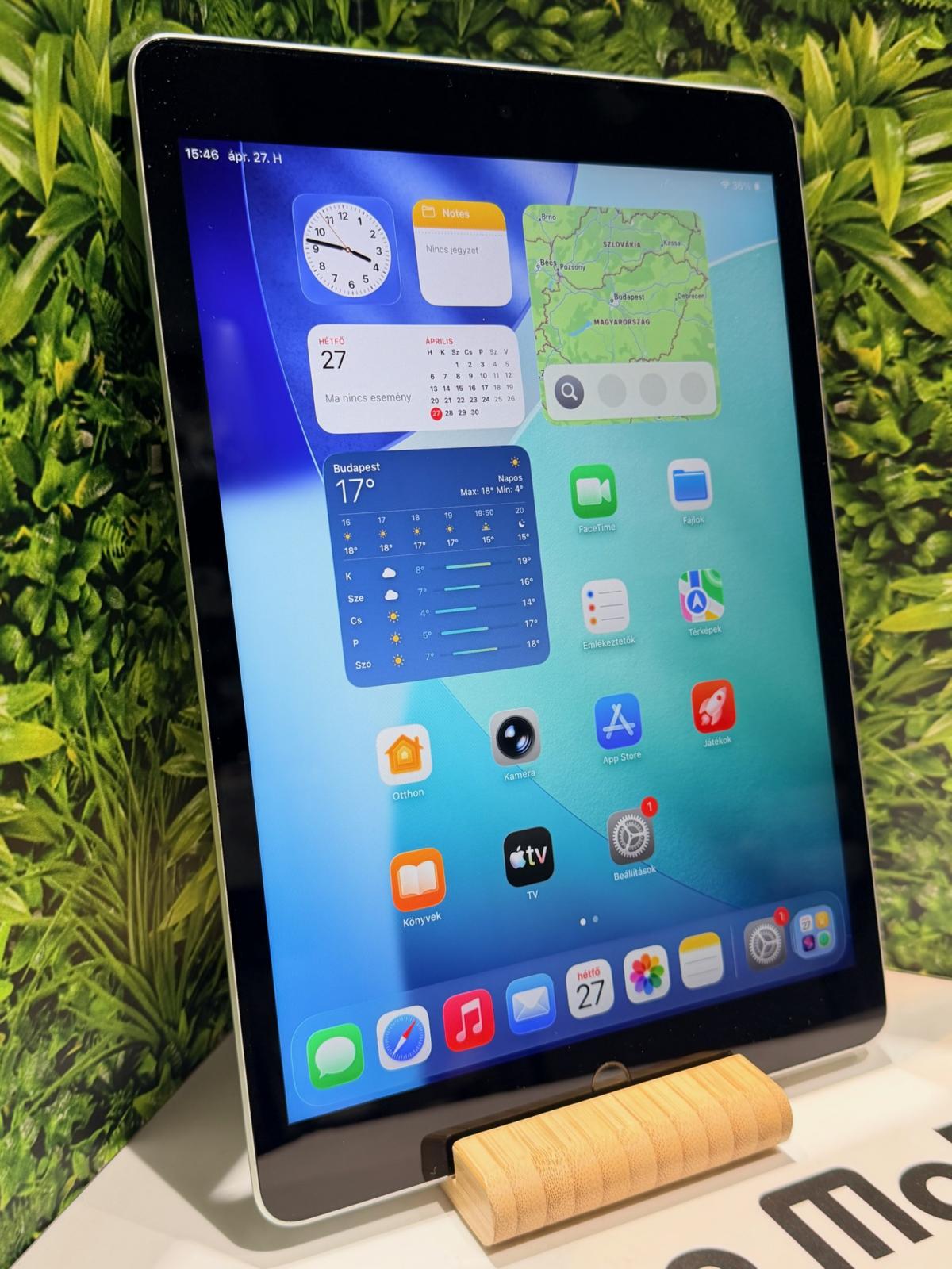 Apple iPad 9th Gen Wi-Fi 64 GB, 12 hó garancia
